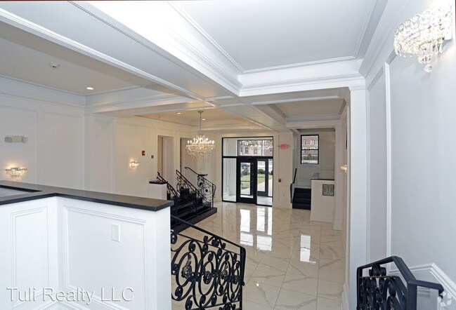 Building Photo - 9201 Bergen Blvd