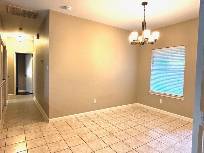 Foto del edificio - 5707 Onia Ln