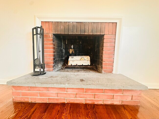 Foto del edificio - 266 Linwood St