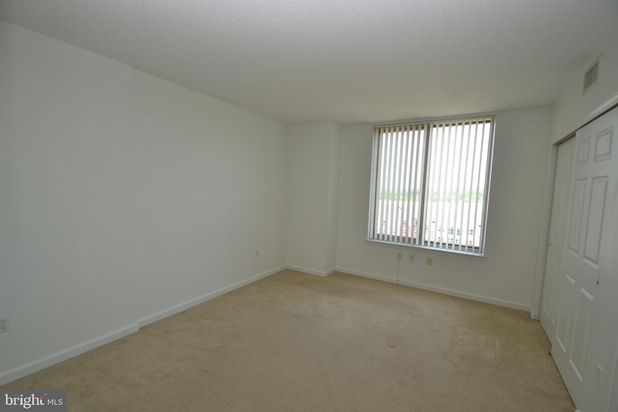 2726 Gallows Rd Unit 1216, Vienna, VA 22180 Room for Rent in Vienna, VA