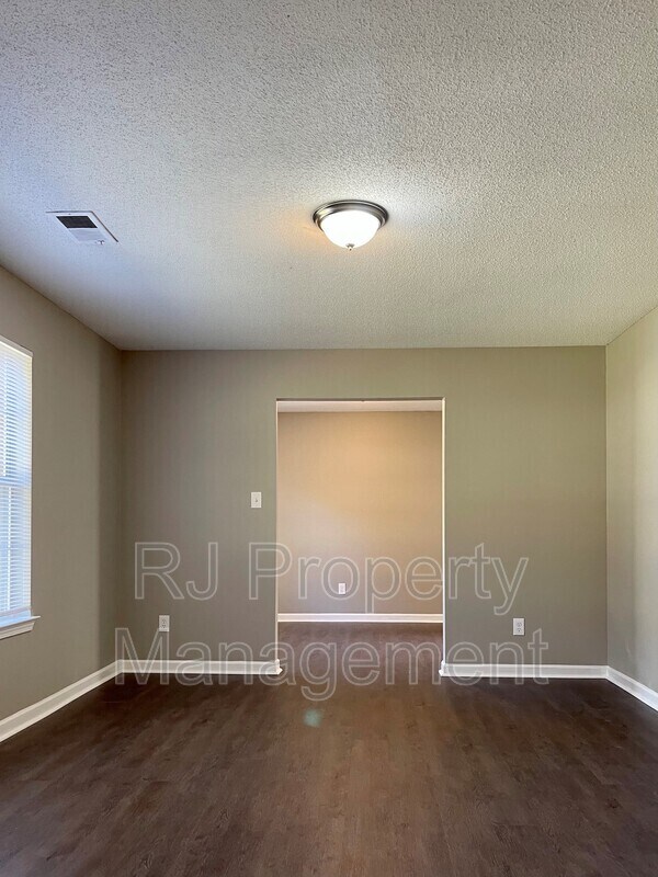 Foto del edificio - 4004 Auburn Rd