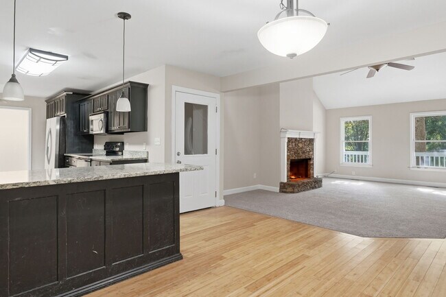 Building Photo - 2753 Allyn Dr NW