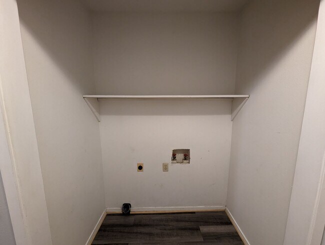 Building Photo - 1 Bedroom/1 Bathroom Apartment in Batesville