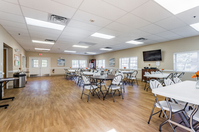 Building Photo - MEDFORD LANDING APARTMENTS