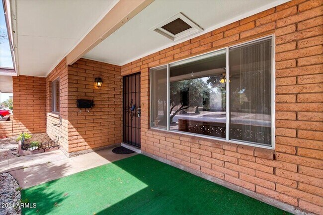 Foto del edificio - 6438 E Butte St