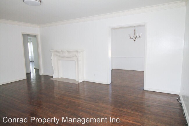 Building Photo - 136-138 Peck Dr