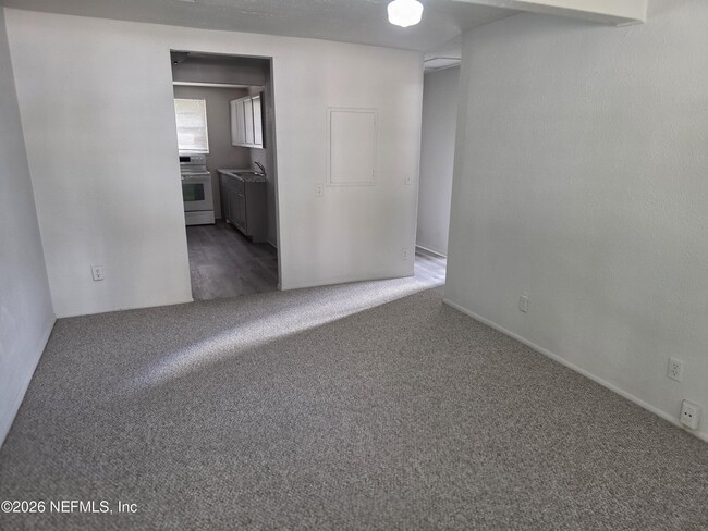 Building Photo - 5022 Kingsbury St