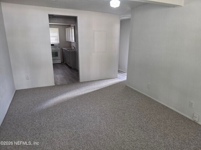 Foto del edificio - 5022 Kingsbury St