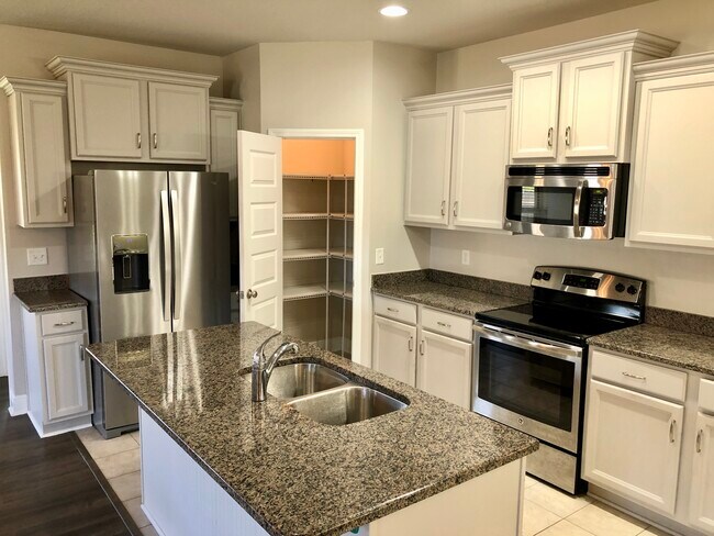 Building Photo - 31606 Shearwater Dr