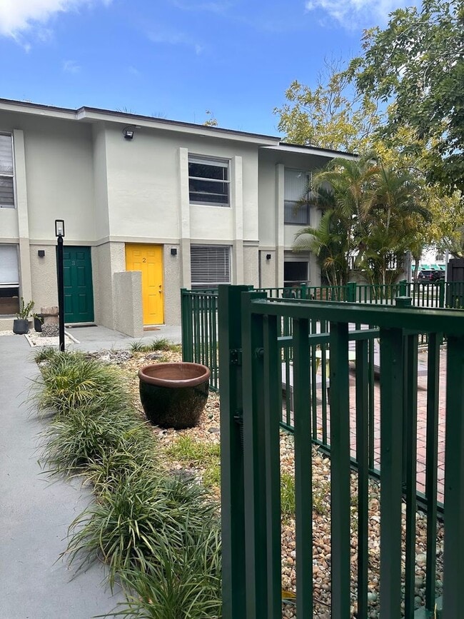 Interior Photo - Hideaway in the Grove