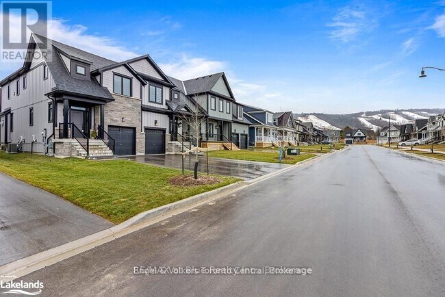 Photo du bâtiment - 123 Black Willow Cres