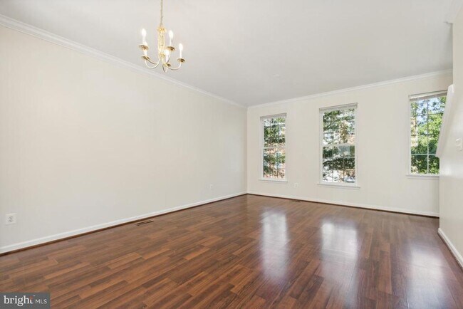 Foto del edificio - 42772 Kearney Terrace
