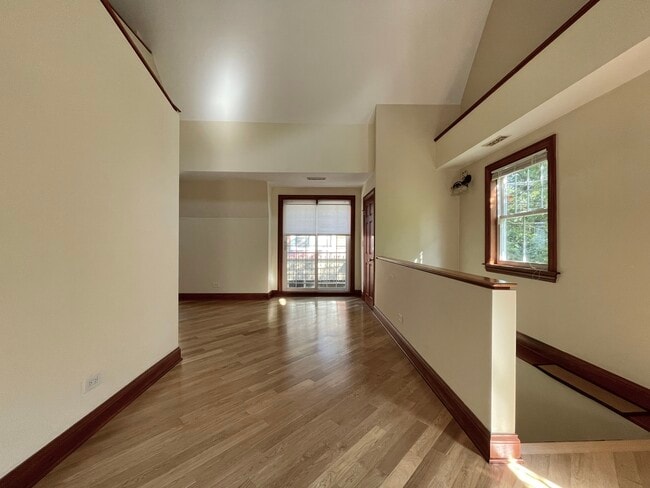 Building Photo - 237 Greenleaf St