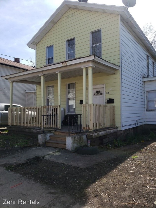 Primary Photo - 1916 Myrtle St