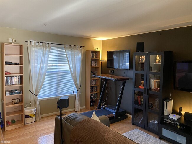 Building Photo - 3 br, 2 bath House - 3711 Community Dr
