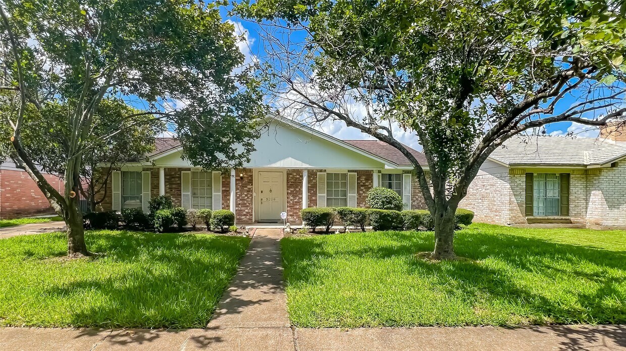 Foto principal - 9206 Hendon Ln