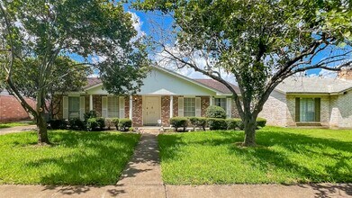 Building Photo - 9206 Hendon Ln