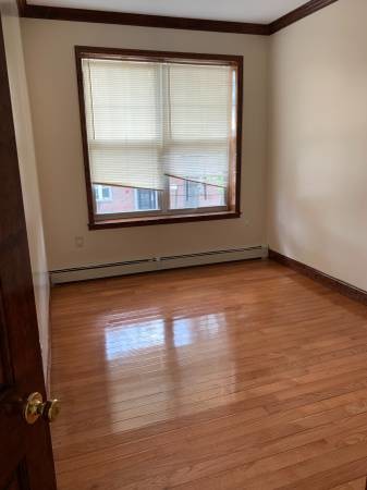 Building Photo - Spacious Two Bedroom Near Astoria Waterfront