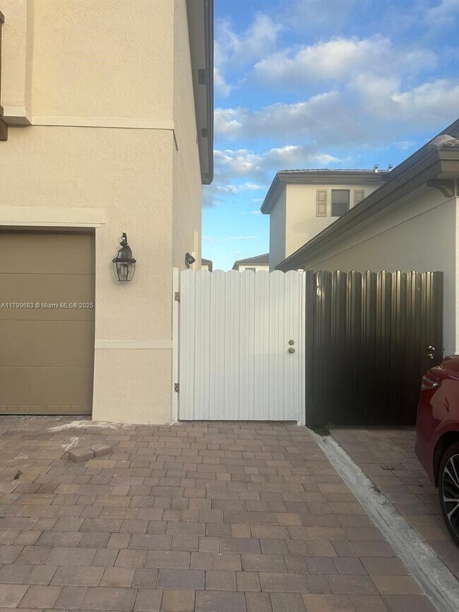 Foto del edificio - 22749 SW 131st Pl