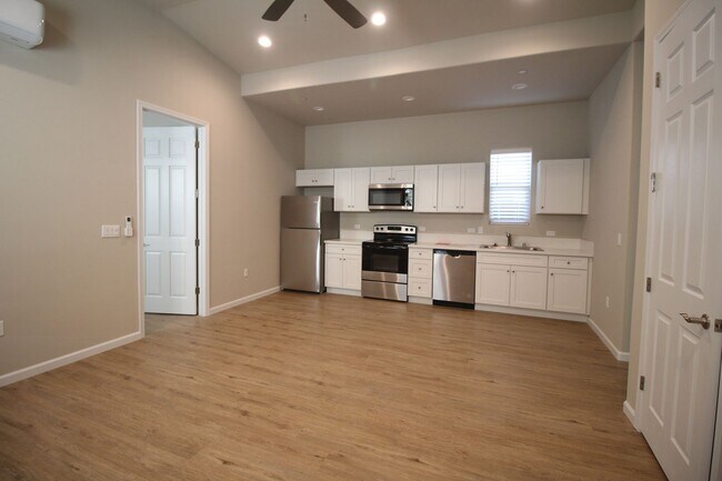 Foto del edificio - 1315 E Portals Ave