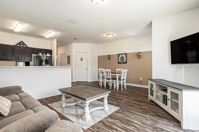 Building Photo - 5521 Yellowfin Ct