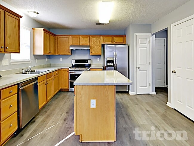 Foto del edificio - 6301 Dumont Ln