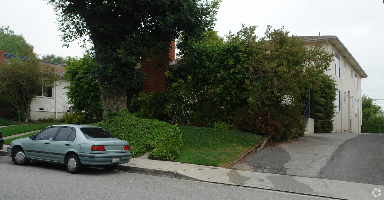 Foto del edificio - 1654 Amberwood Dr