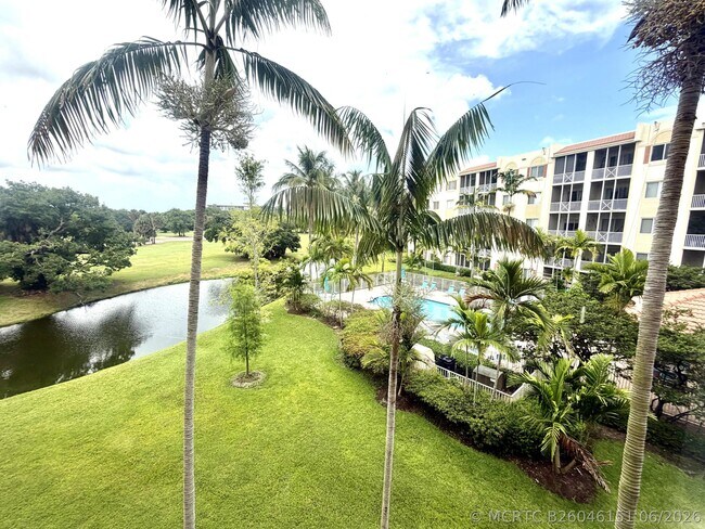 Building Photo - 3600 Oaks Clubhouse Dr