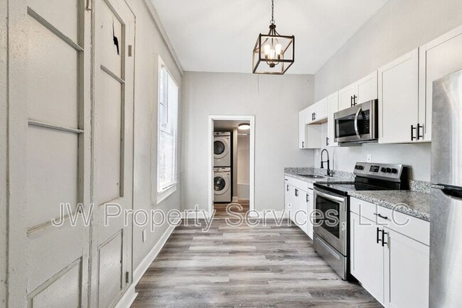 Building Photo - 910-912 N Prieur St