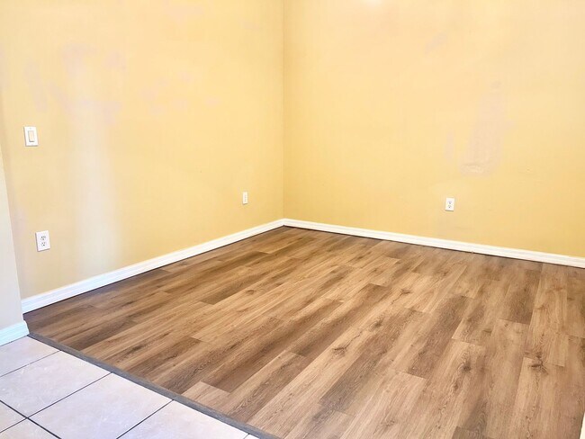 Building Photo - Beautiful Home in Parkview at Lake Shore