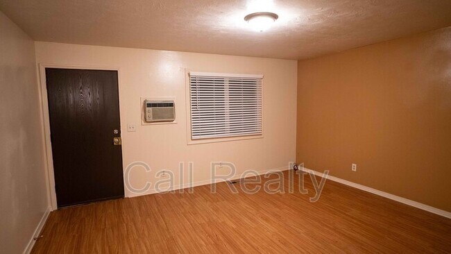 Building Photo - 5223 N Crestline St