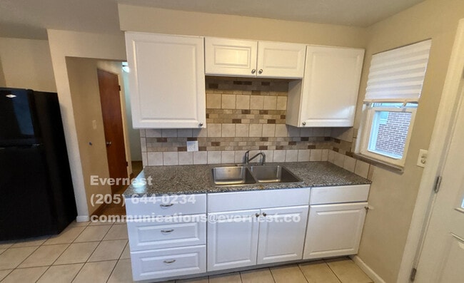 Foto del edificio - 3515 Eakin Rd