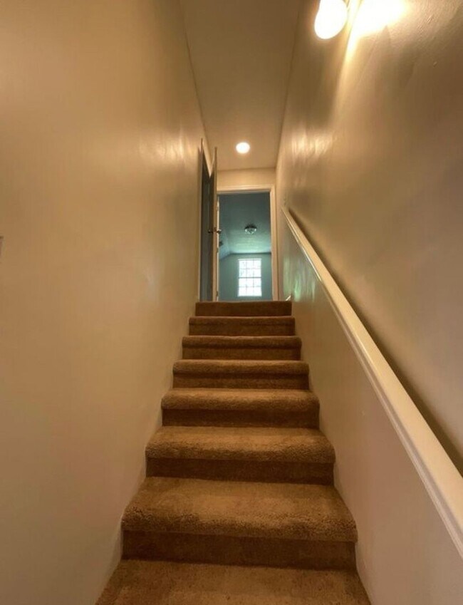 Foto del edificio - Spacious 5BR House in Memphis