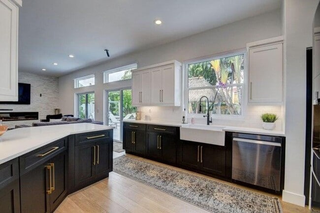 Photo - 6298 Sand Hills Cir House