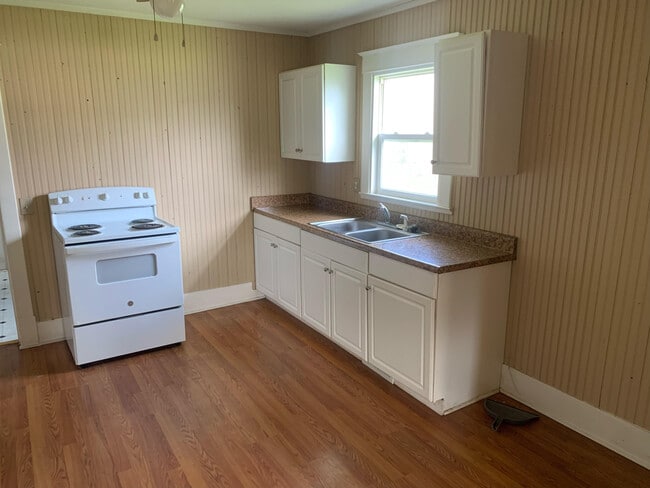 Kitchen - 1221 N Union St