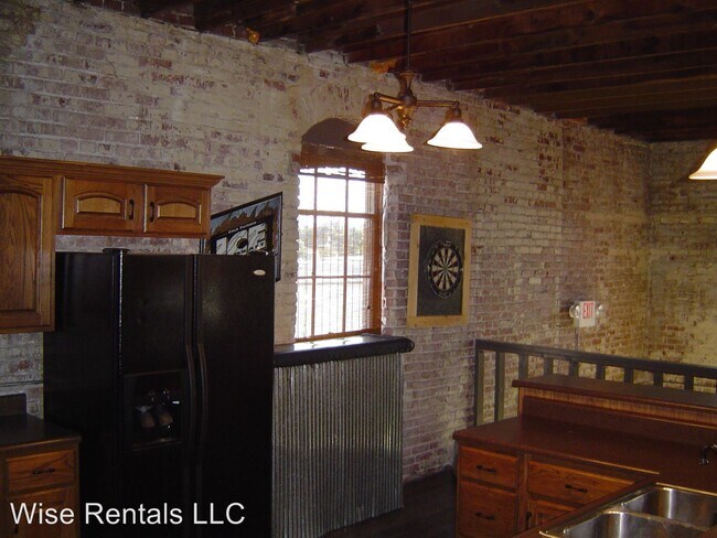 Building Photo - 5 br, 3 bath House - 1303 W College