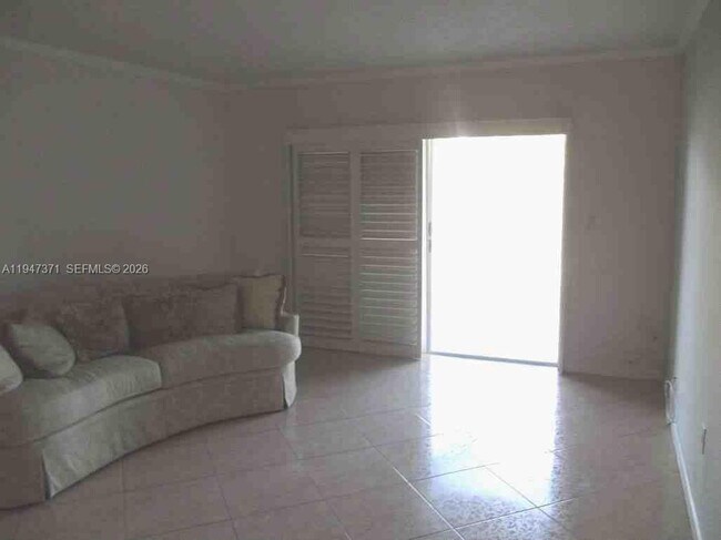 Foto del edificio - 5199 NW 7th St