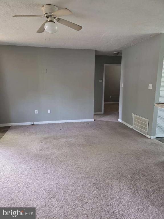 Primary Photo - 10 Archer Cir