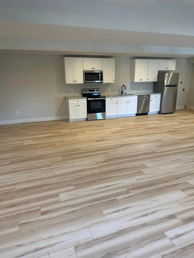 Building Photo - 18 Birch Way