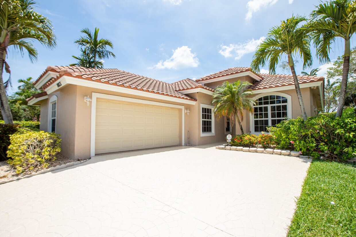 Foto principal - 10821 La Salinas Cir