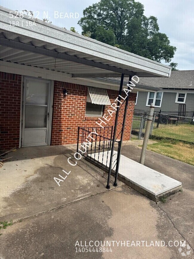 Building Photo - 528 N Beard Ave