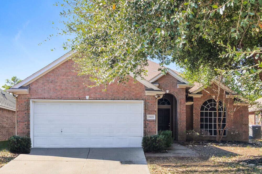 Foto principal - 11023 Sentry Ct