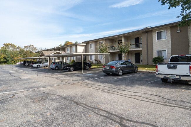 Building Photo - Spring Creek Garden Apartments