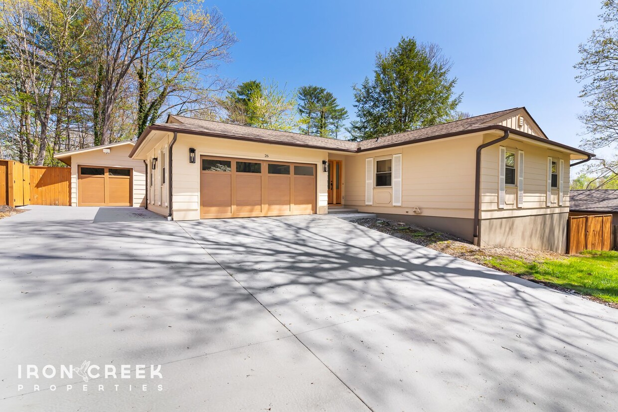 Primary Photo - Beautifully Renovated 3BD/3BA Home in Arde...