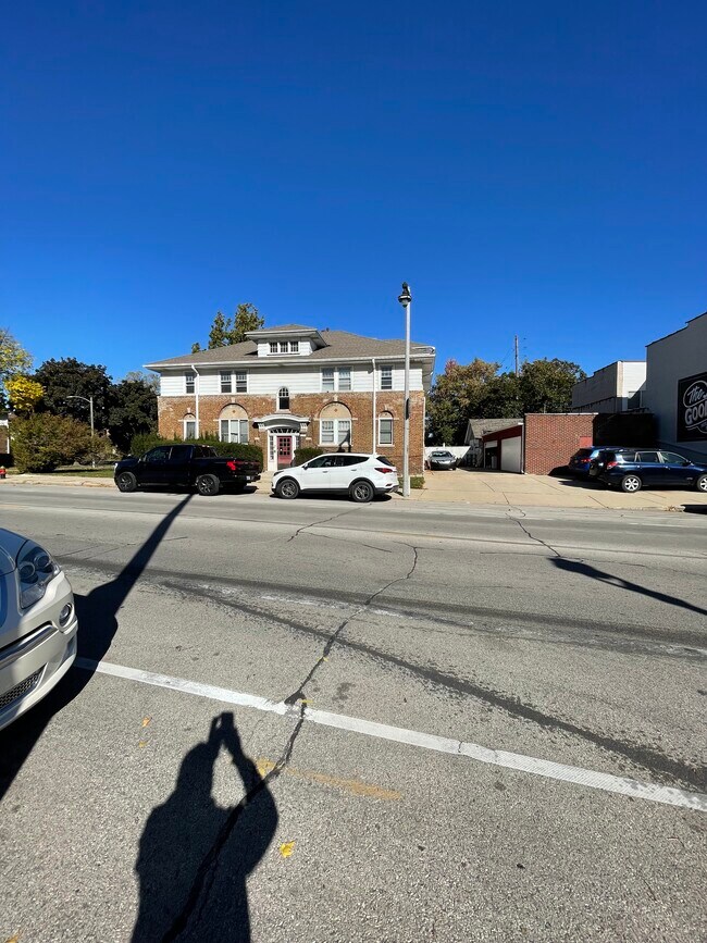 Building Photo - 5724 W Vliet St
