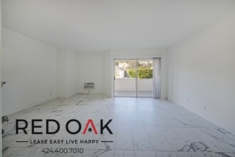 Building Photo - 3949 Los Feliz Blvd