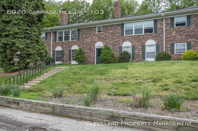 Building Photo - 2 bedroom in Brecksville OH 44141