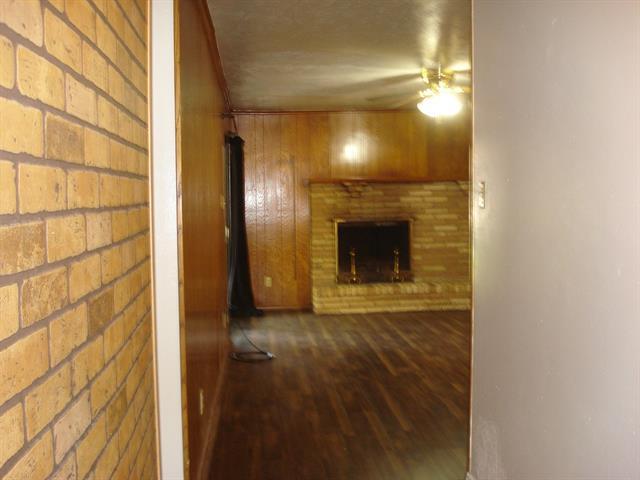 Building Photo - 705 W Pentagon Pkwy