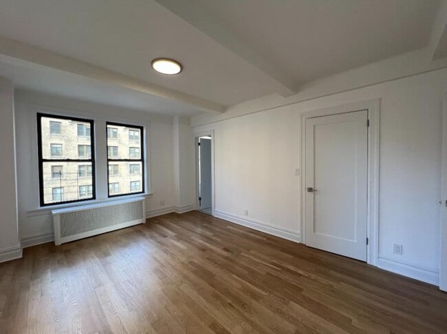 Building Photo - 3 bedroom in NEW YORK NY 10025