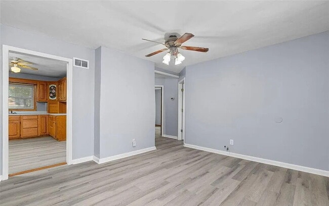 Building Photo - Spacious 3-Bedroom Rental in St. Louis! (Section 8 Welcome)